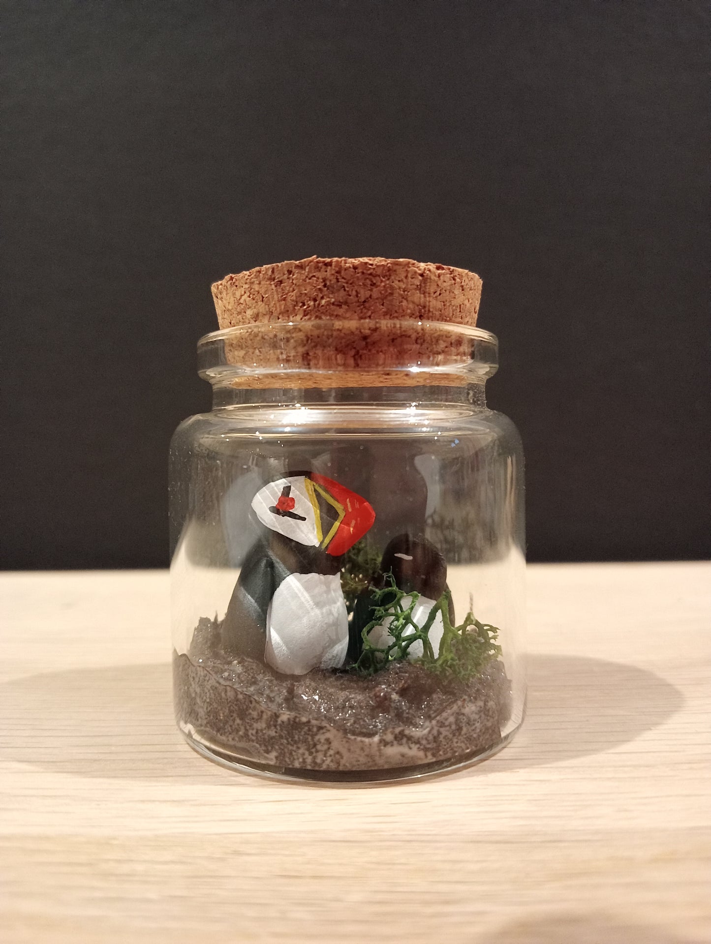 Puffin and its baby - Miniature in a "Minuscules" bottle