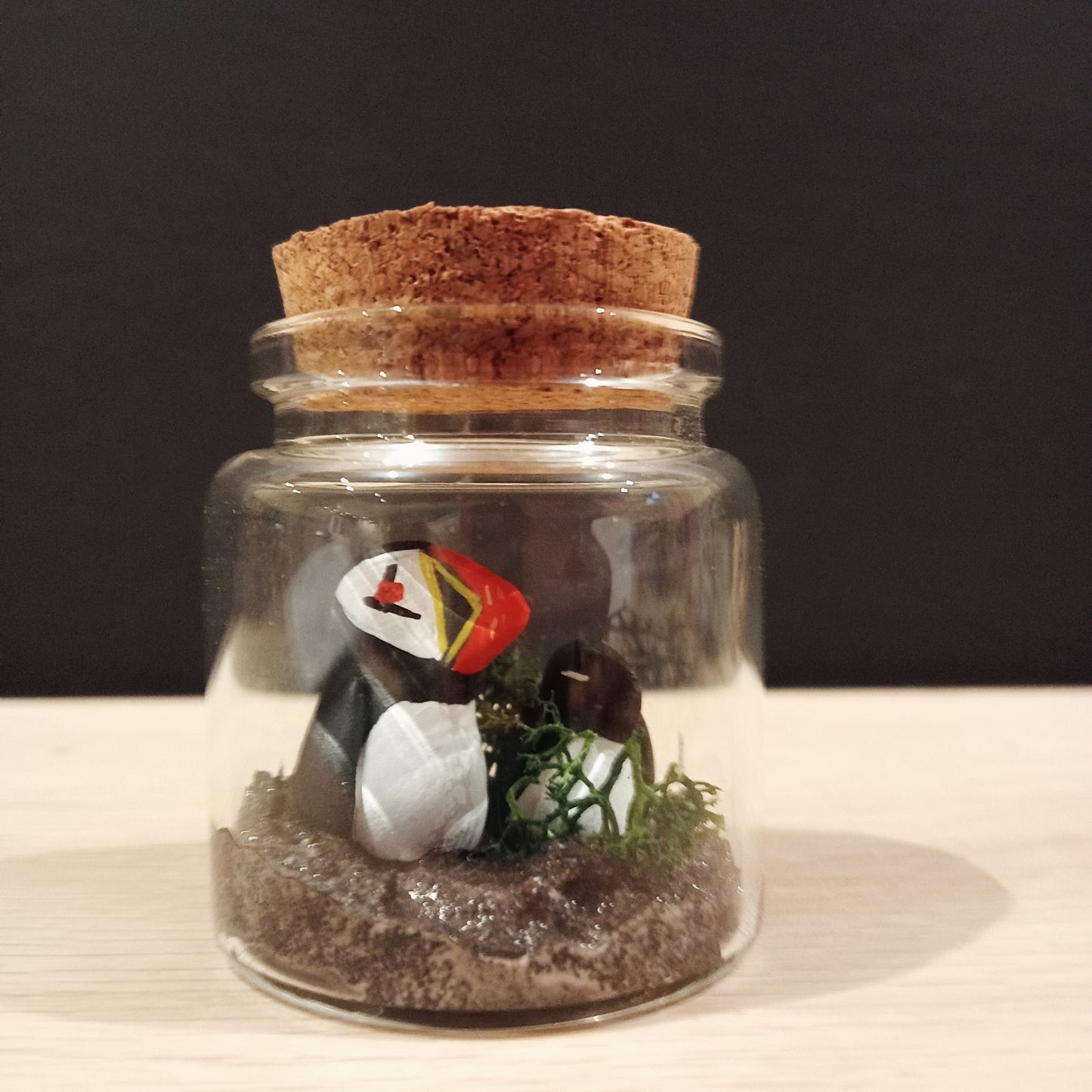 Puffin and its baby - Miniature in a "Minuscules" bottle