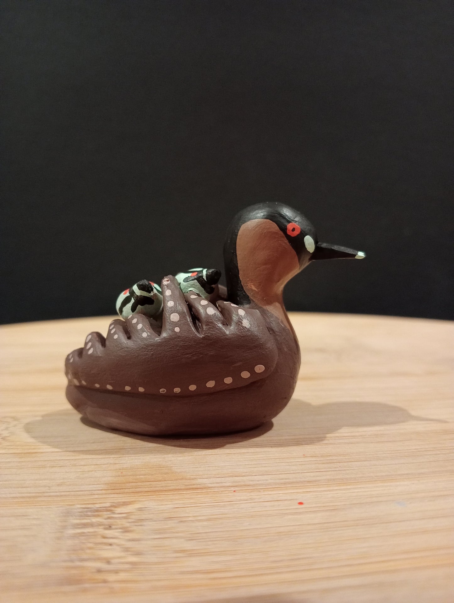 Figurine Grèbe castagneux avec ses petits