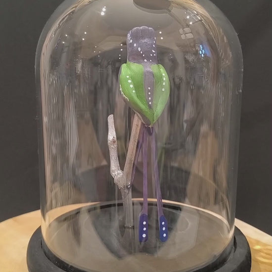 Sculpture Colibri à queue en spatule. Argile modelée et peinte à la main à Angers France