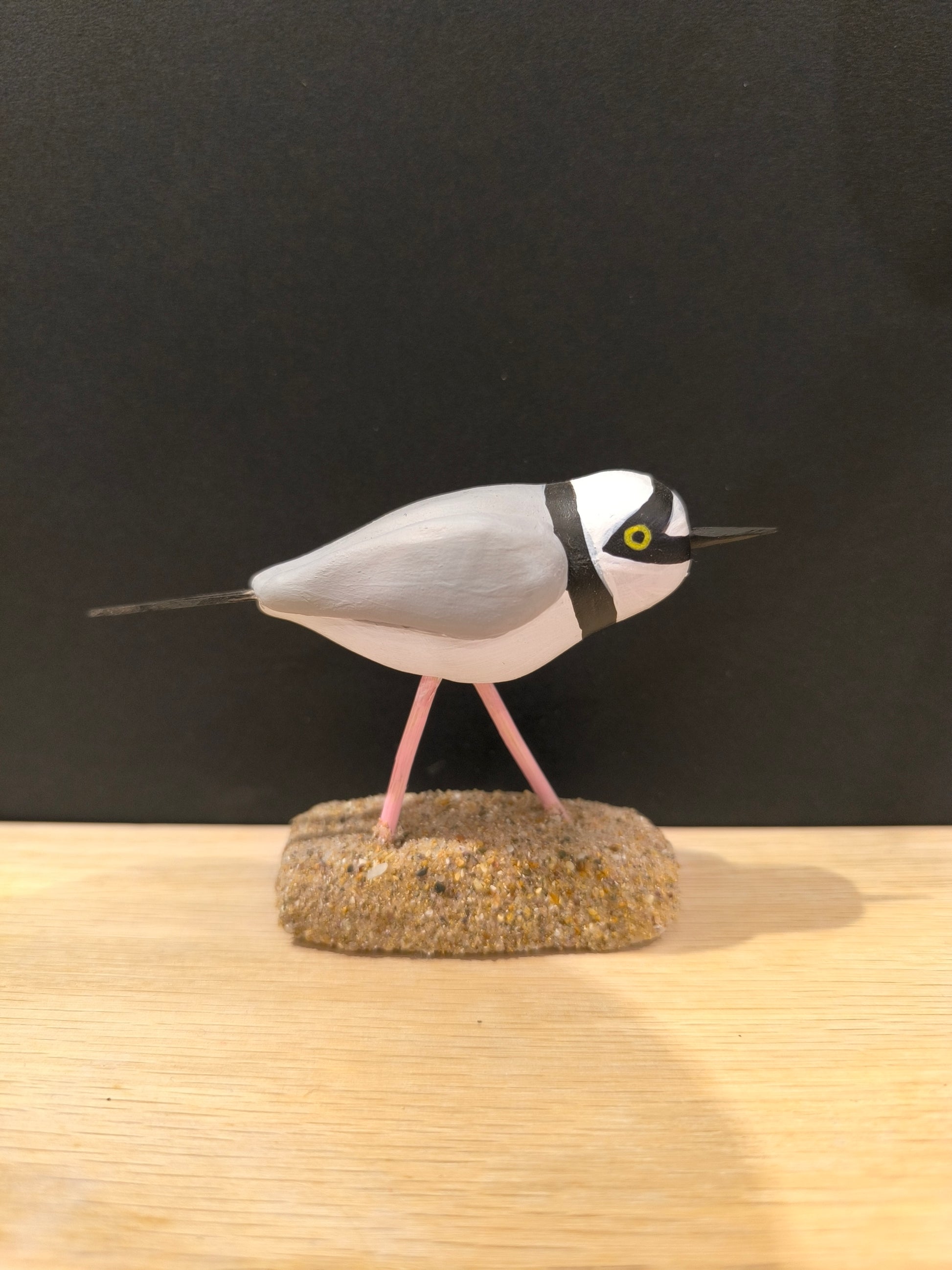 Figurine sculptée oiseau Petit gravelot. Fait main en France