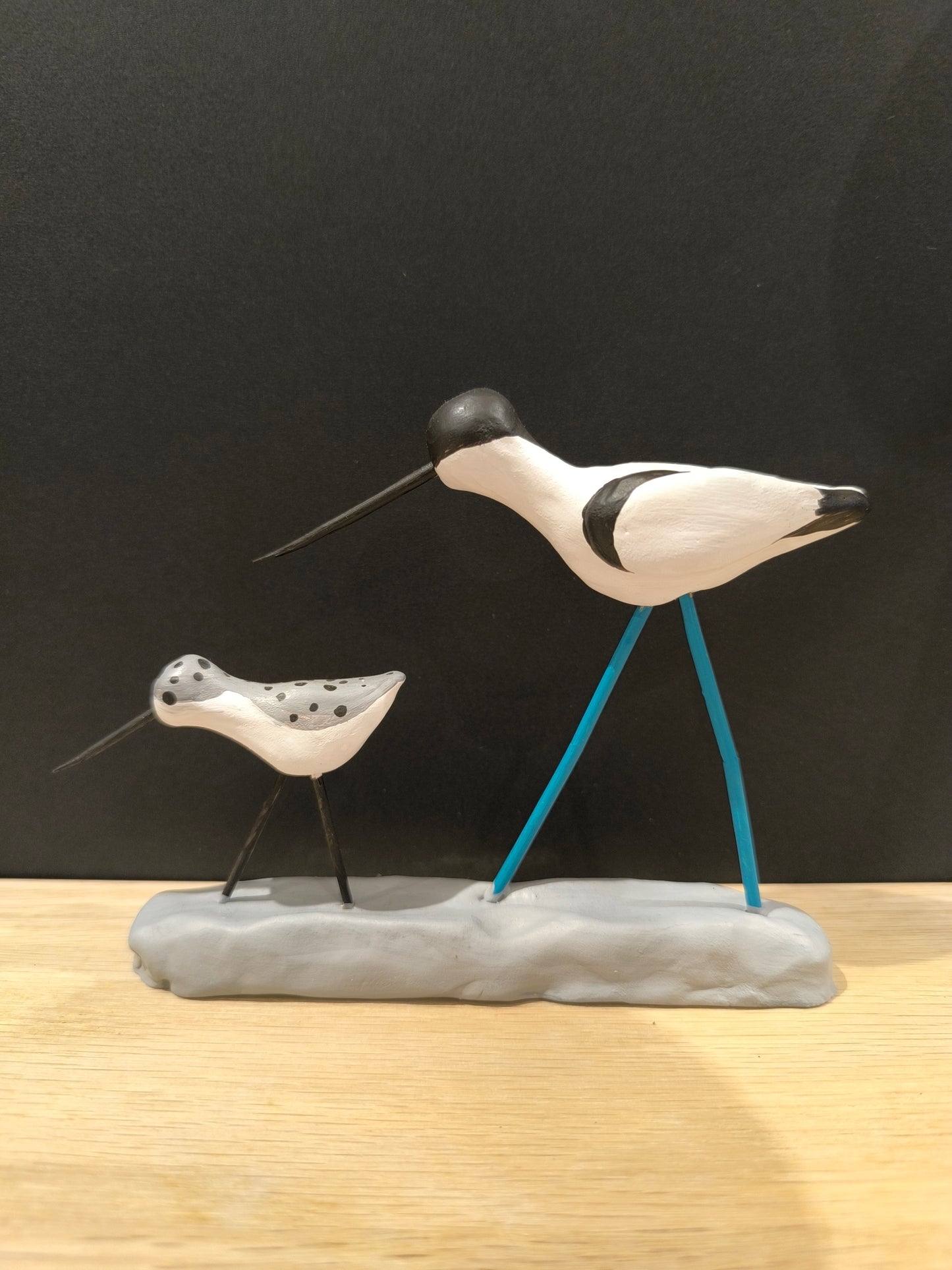 Elegant Avocet with Chick - Figurine 