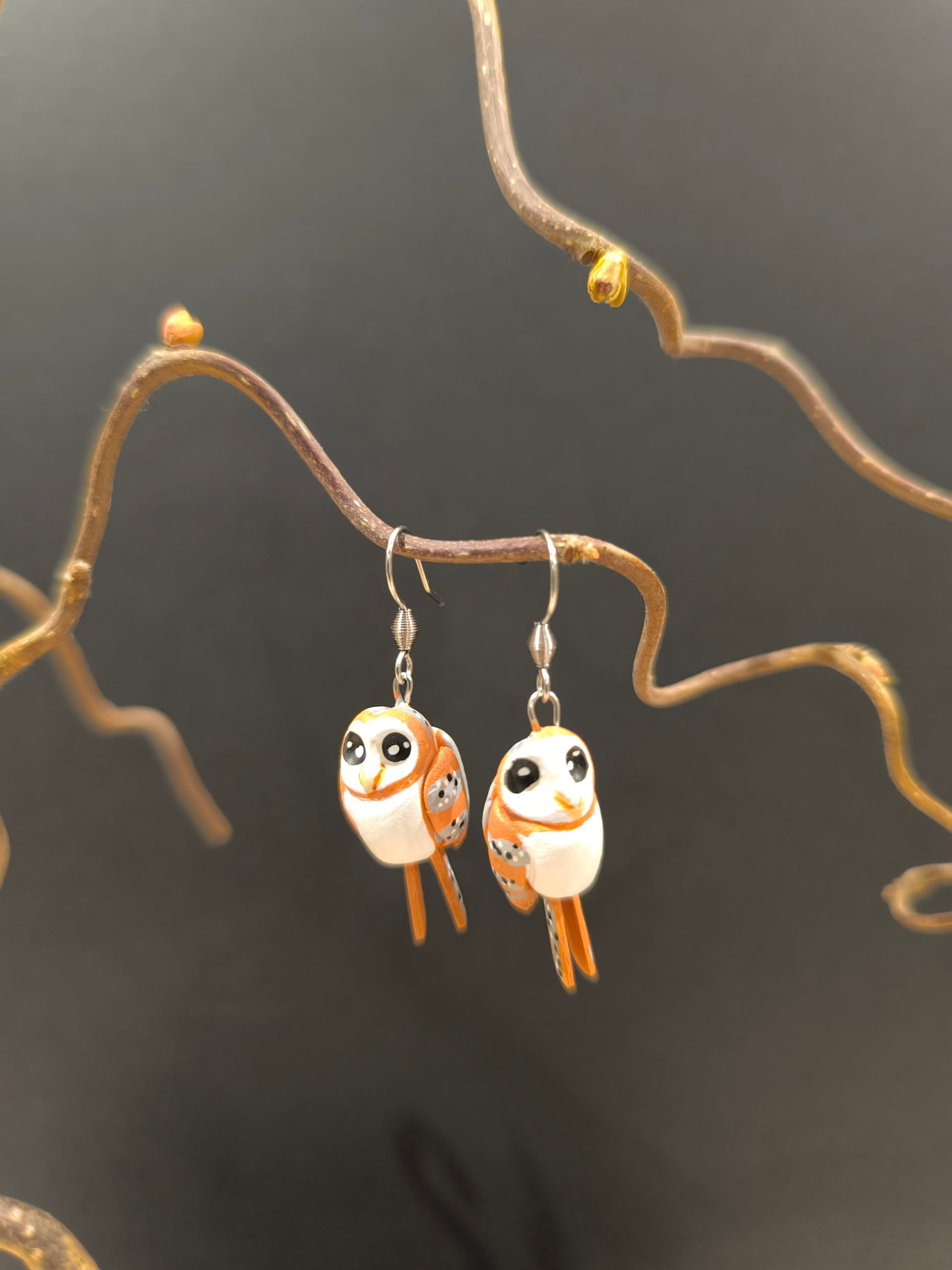 Boucles d'oreilles oiseaux sculptées Chouettes effraie