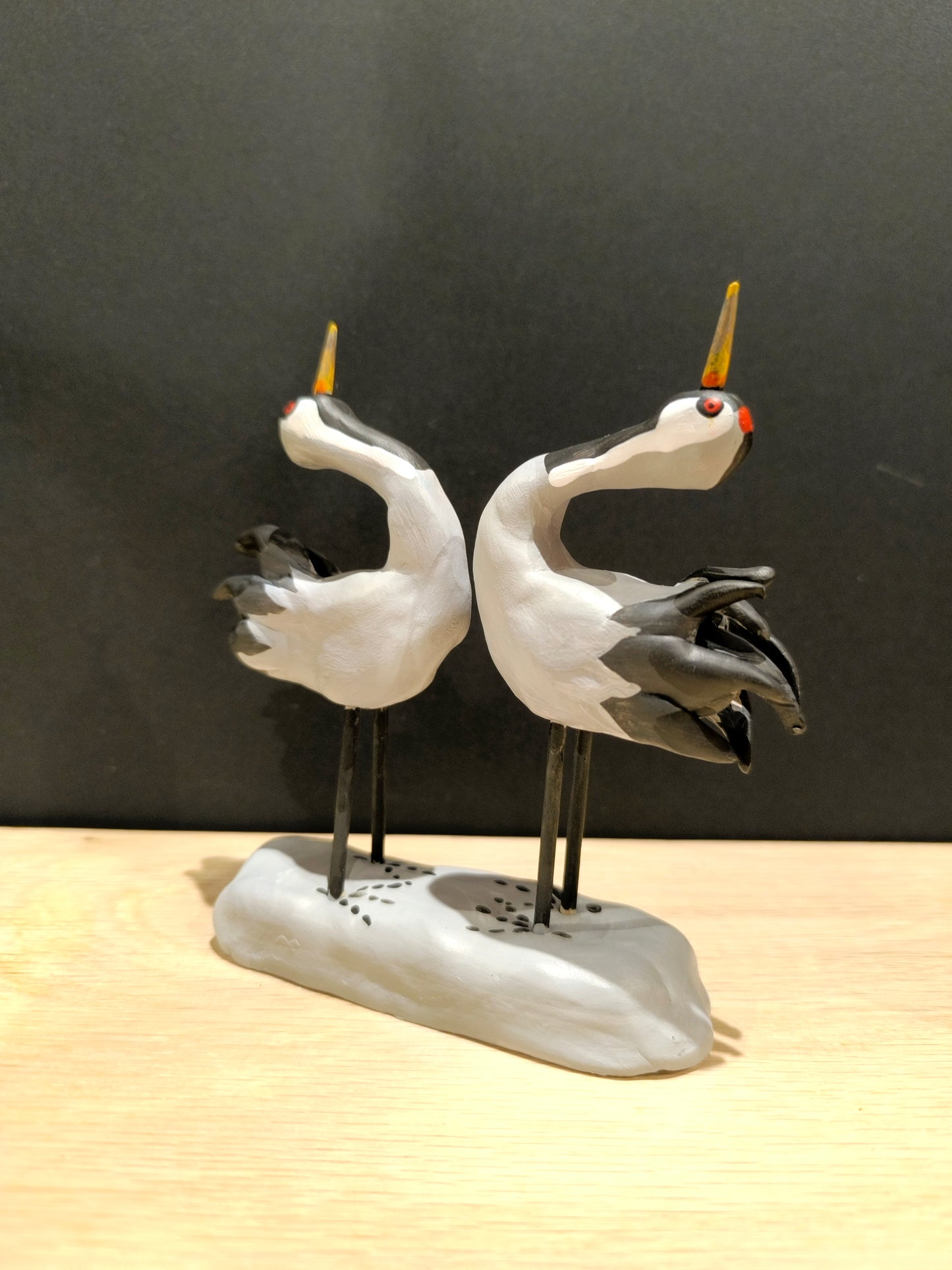 GRUES CENDRÉES en parade nuptiale, sculpture