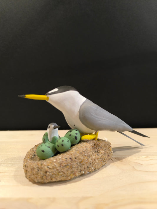 Sterne Naine sur son nid -Sculpture