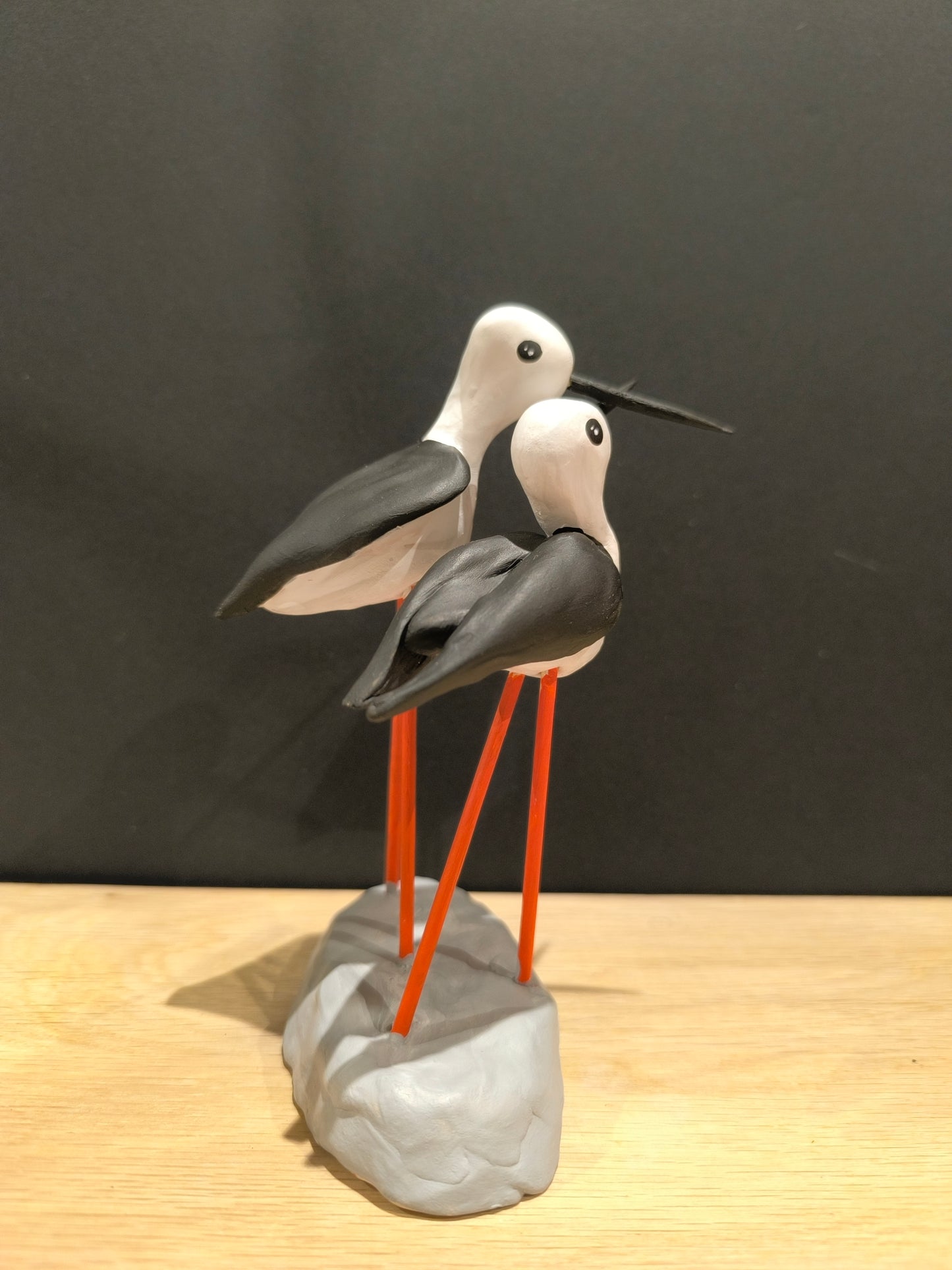 ECHASSES BLANCHES en parade nuptiale, sculpture